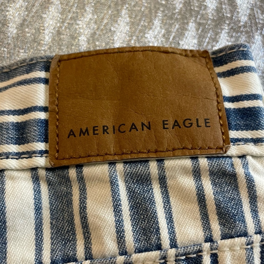 NWOT - American Eagle - Size 14 - Blue and White Striped “Mom” Shorts - Picture 5 of 10